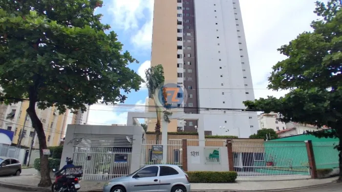 Locação de Apartamentos / Padrão na cidade de Fortaleza