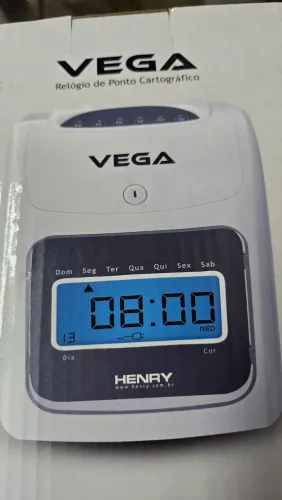Relógio de Ponto Cartográfico da marca Henry, modelo Vega. 