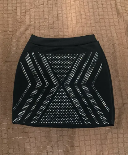 Mini saia taynany preta com strass