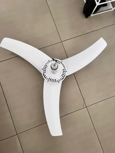 Ventilador de Teto Moderno