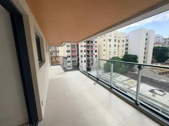 Apartamento com 3 quartos, 1 suíte, 1 vaga, no Flamengo