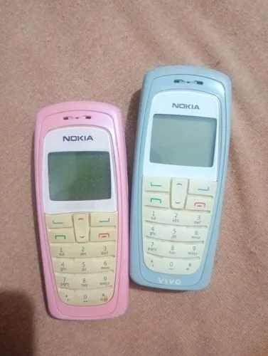 Celular Nokia antigo para colecionador
