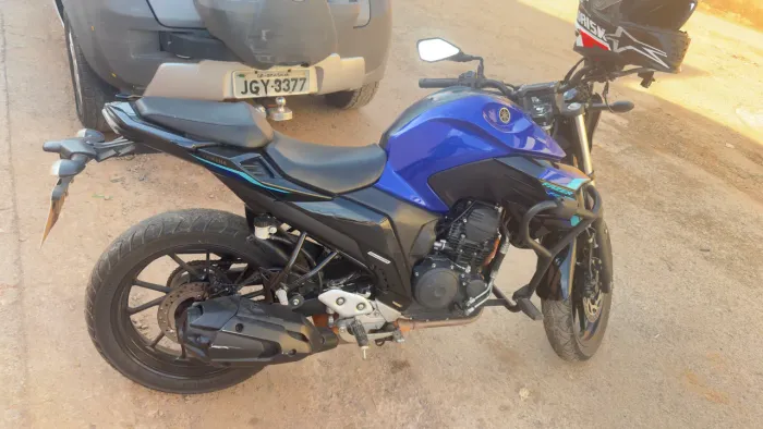 Vendo FZ25 muito conservada pouco rodada chave reserva