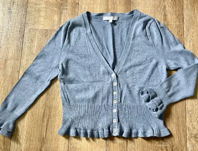 Cardigan Le Lis Petit tamanho P (tam 6-8 anos)