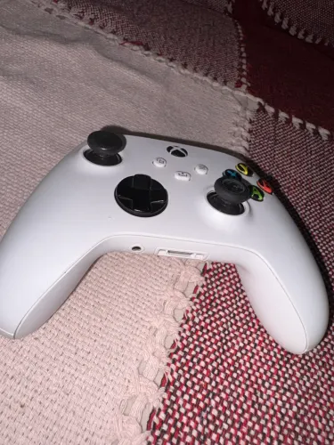 controle xbox series x/s por R$280