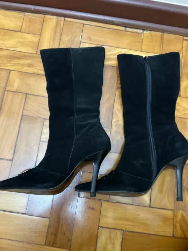 Bota de couro camurça feminina 