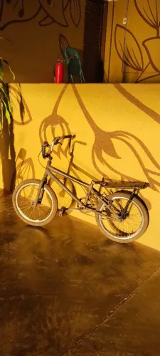 Bicicleta aro 20 montadinha