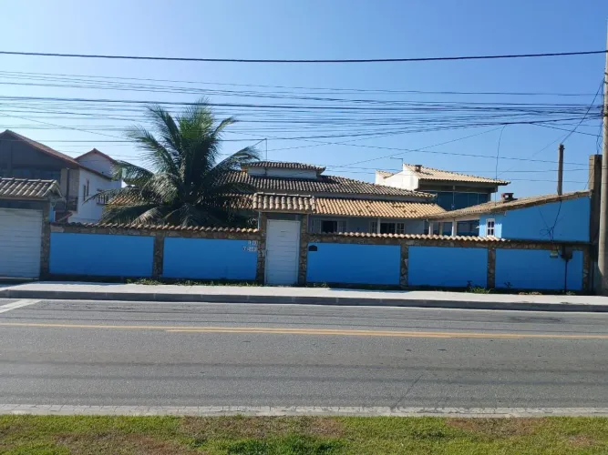 Linda casa na orla de Jaconé