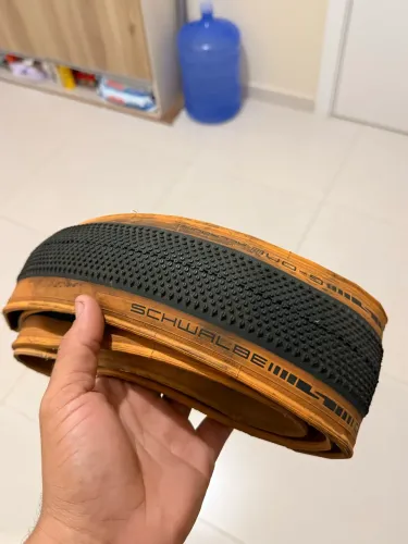 Pneu para gravel 700x42