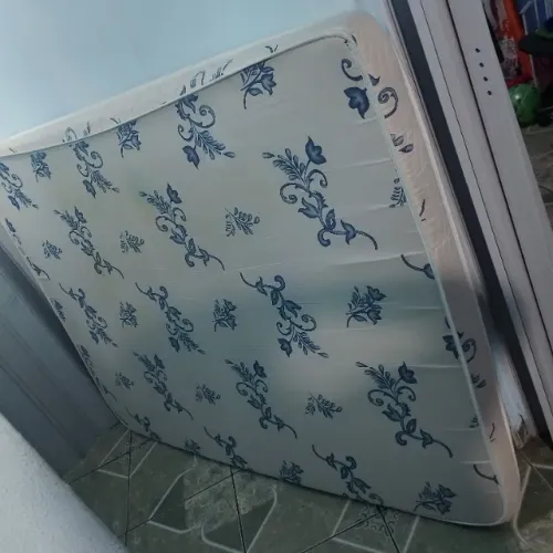 Colchão de casal Ortobom 20x138x188 ( Usado por pouco tempo semi-novo)