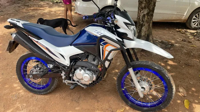 Bros 2024 bem conservada