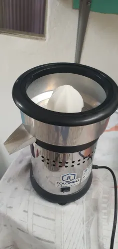 Espremedor de laranja industrial
