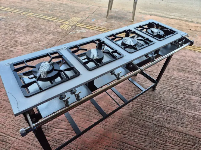 Fogao industrial 4 bocas de 30cm com tampo em aço inox