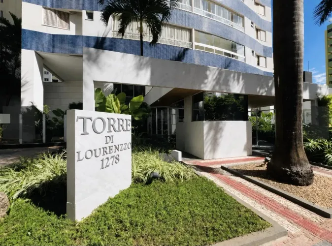 Alugo apartamento 4Q, 3 suítes