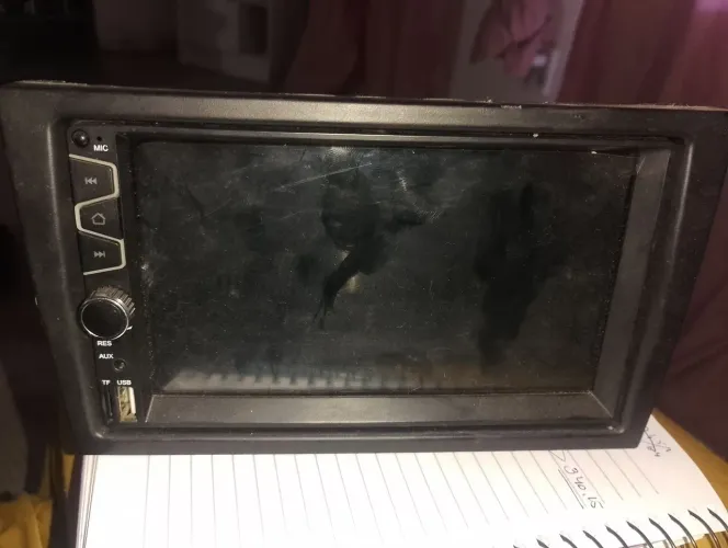Multimídia 2din com moldura pouco usado 