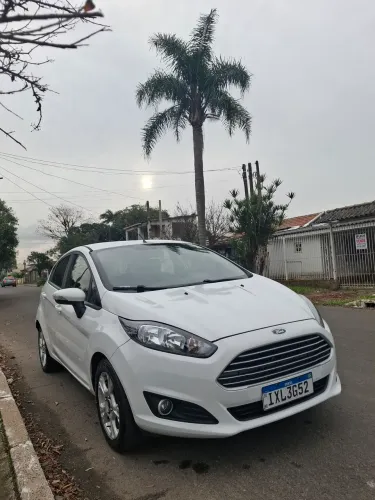 Ford Fiesta SEL 1.6 16V Flex Mec. 5P 2017