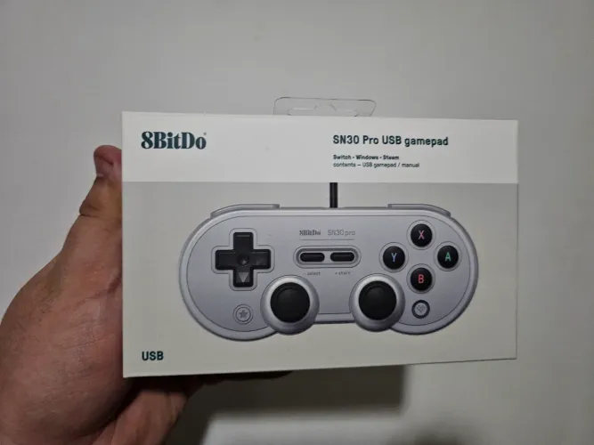 Controle 8BitDo SN30 Pro USB
