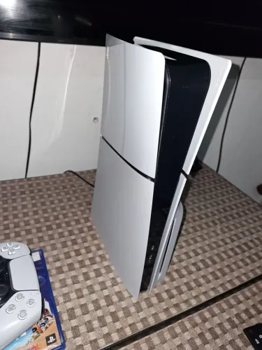 Play Station 5 Slim