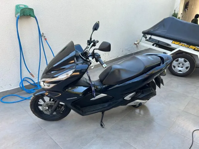 Moto semi nova 