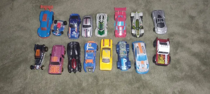 Carrinhos hot wheels