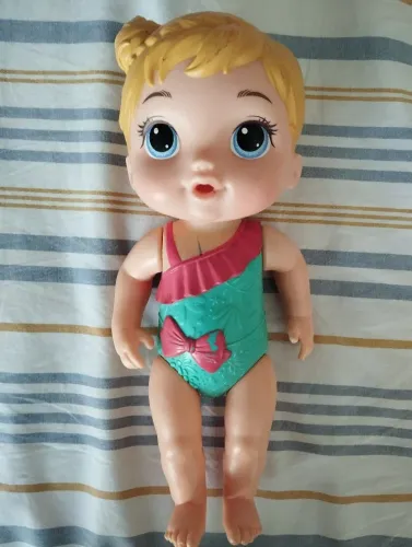 Vendo boneca Baby Alive banho
