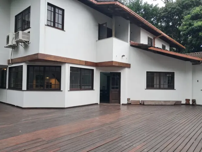 BARRA - CASA CONDOMÍNIO JARDIM ITAHANGÁ - 5 SUITES