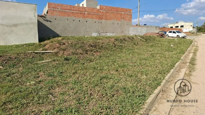 Terreno de 250m² no Jardim Dona Teresa