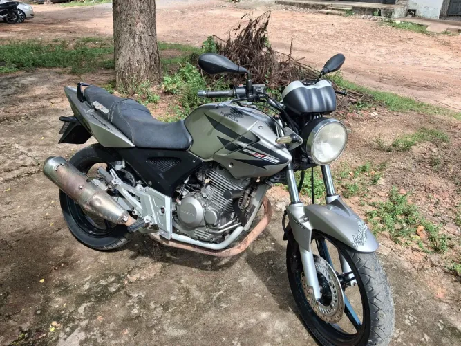 Moto cbx twister