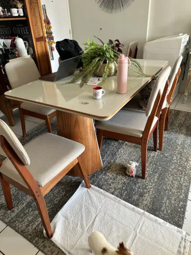 Mesa 1,80x1,00 vidro Off White com 6 Cadeiras Madeira