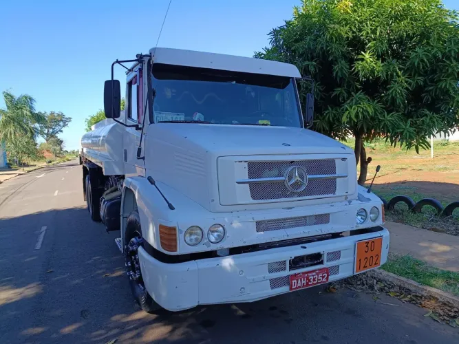 Vendo caminhão Mercedes-Benz 1620