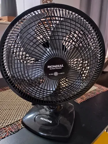 Ventilador semi novo