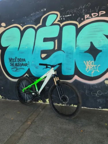 Quadro Trust Valiant 2015 pra rolo em gios 4f