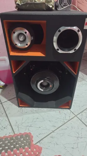 Caixa de som jbl nova