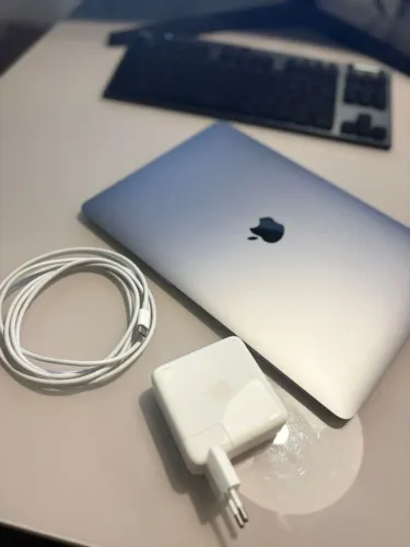 Macbook Air A2337 M1