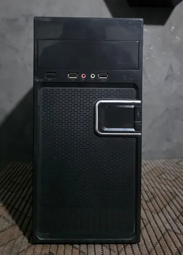 PC Home Office / A8 9600/ Placa de video R7/ 8GB Ddr4 ac trca