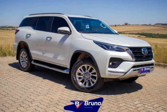 Toyota Hilux SW4 SRX 4X4 2.8 TDI 16V Dies. Aut. 2021