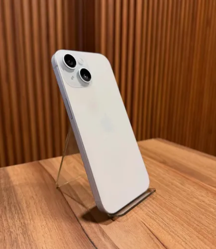iPhone 15