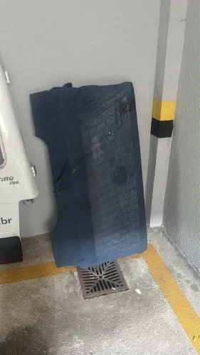 Tampa Traseira Strada 2019/20/21/22 original e completa com acabamento e trancas