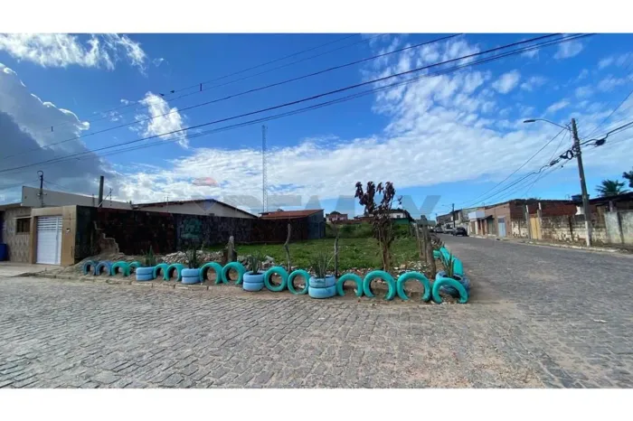 Terreno Amplo à Venda em Natal, Ótima Localização!