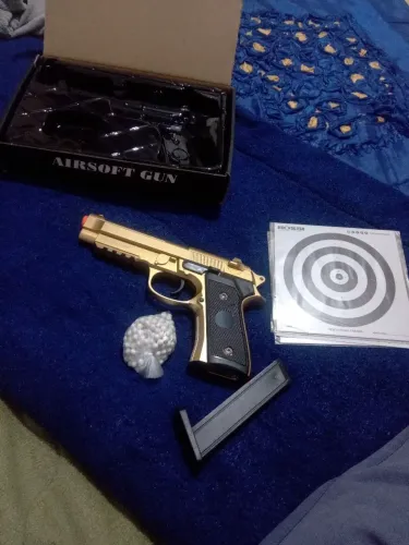 Brinquedo de ferro 
