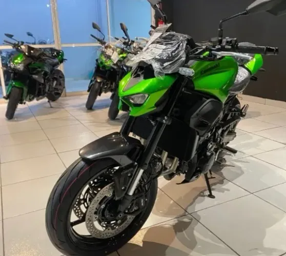 Kawasaki Z900 Verde Vintage 0KM | De R$ 67.990 por R$ 64.000