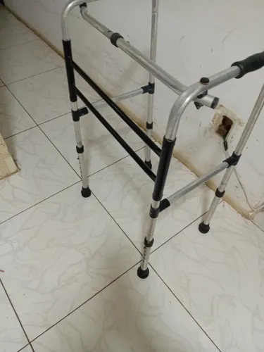 Andador adulto