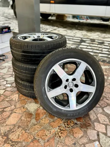 JOGO DE RODAS VOLKSWAGEN GOLF + PNEUS NOVOS