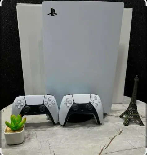 PS5 mídia física e digital + 2 controles + 656gb + caixa original