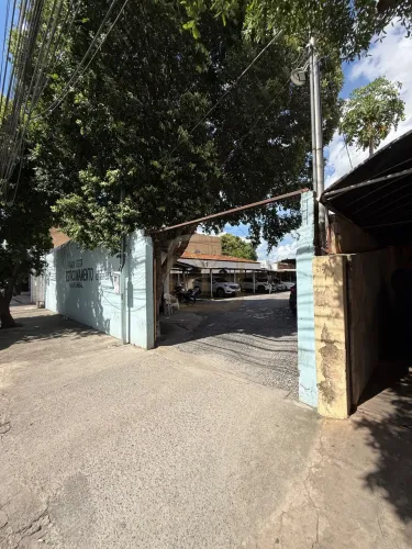 Terreno Comercial à Venda em Cuiabá-MT, Bairro Bandeirantes com 899m² de Área