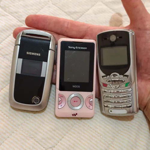 Lote Celulares Antigos (LEIA A DESCRIÇÃO).