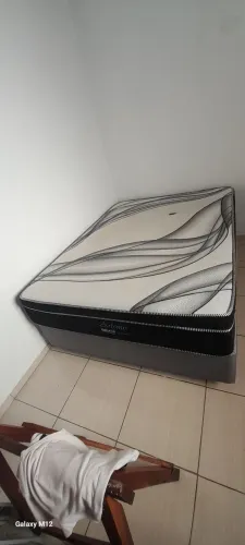 Cama box e colchão casal