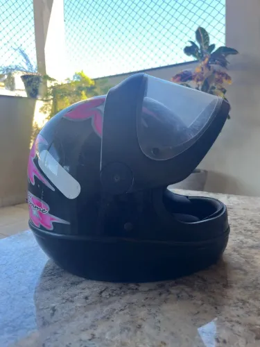 Capacete