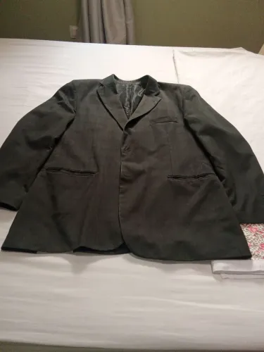 VENDO CONJUNTO COM 3 TERNOS
