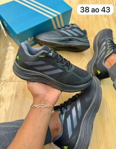 Tenis